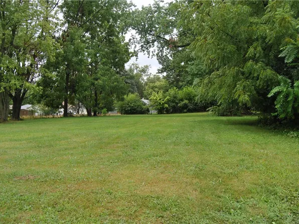 502 E Union St, Paris, IL 61944