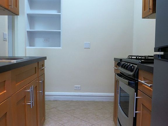 3rd image of 512 E 79th St APT 5G