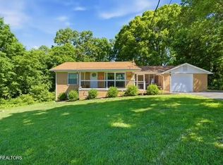 3012 Sinking Springs Rd, Knoxville, TN 37914