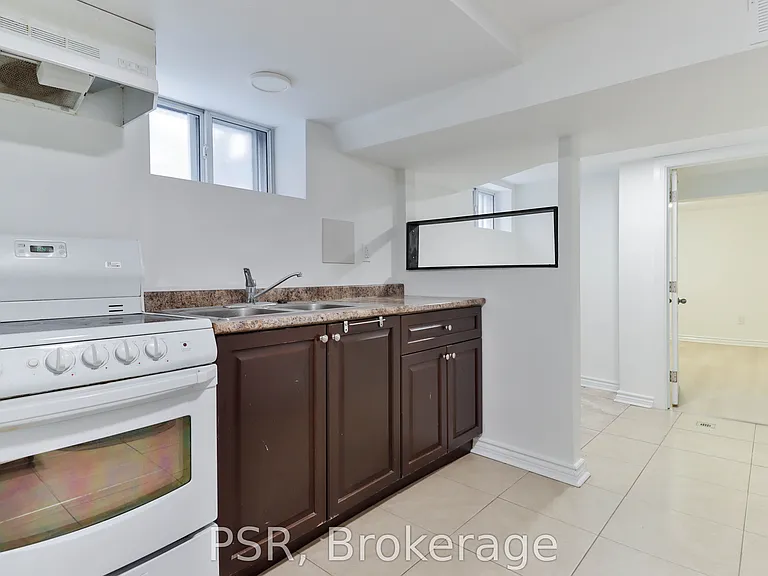 329 Vaughan Rd #LOWER — Photo 26
