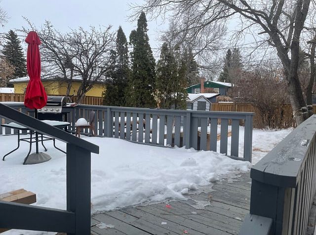 2nd image of 2725 24th Ave