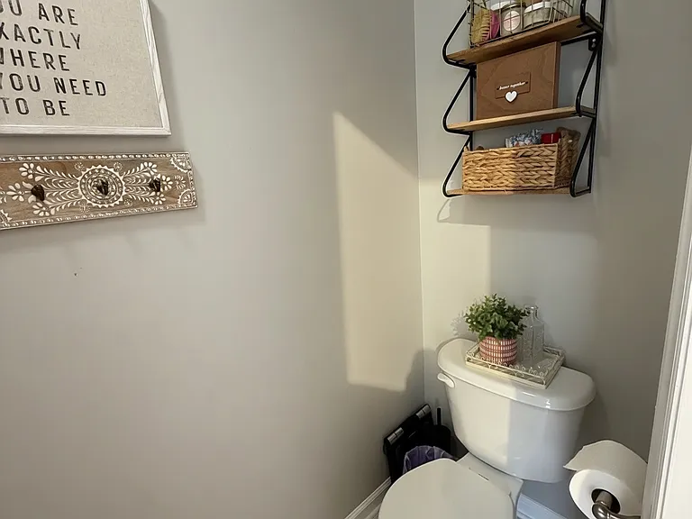 220 Walden Green Dr — Photo 16