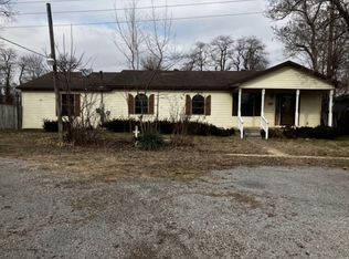 402 W Beech St, Bertrand, MO 63823