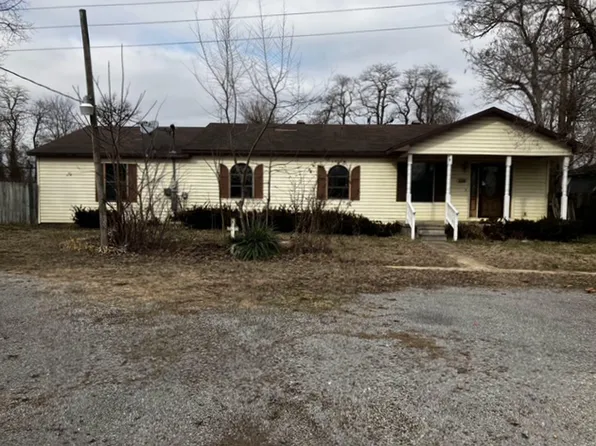 402 W Beech St, Bertrand, MO 63823