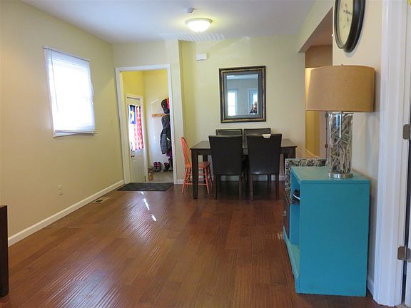 3rd image of 513 12th St NW