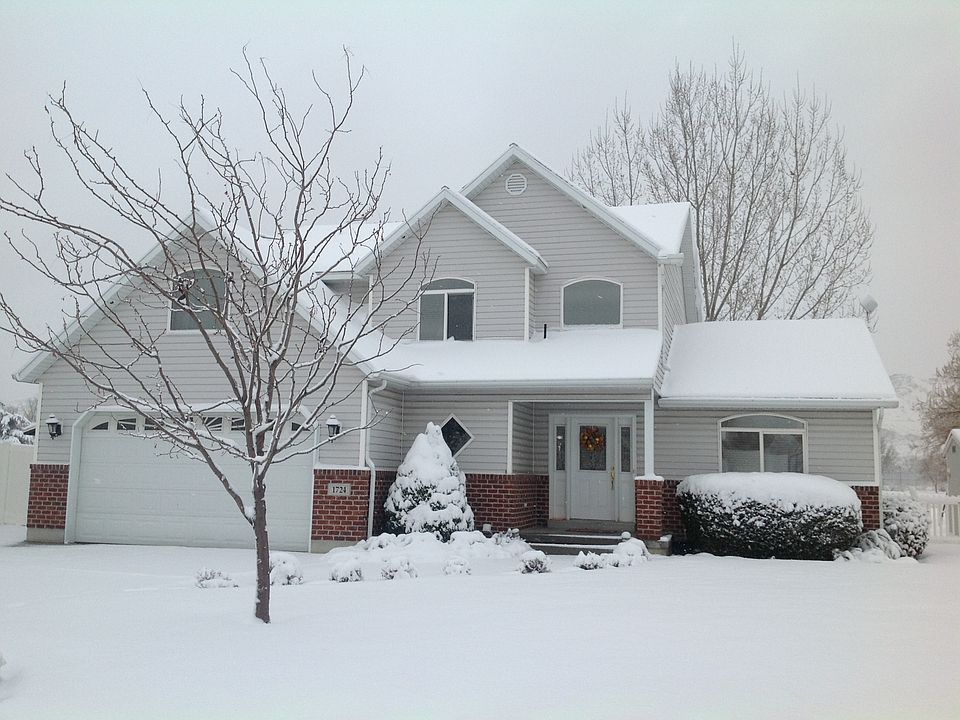 1st image of 1724 N Earnshaw Ln