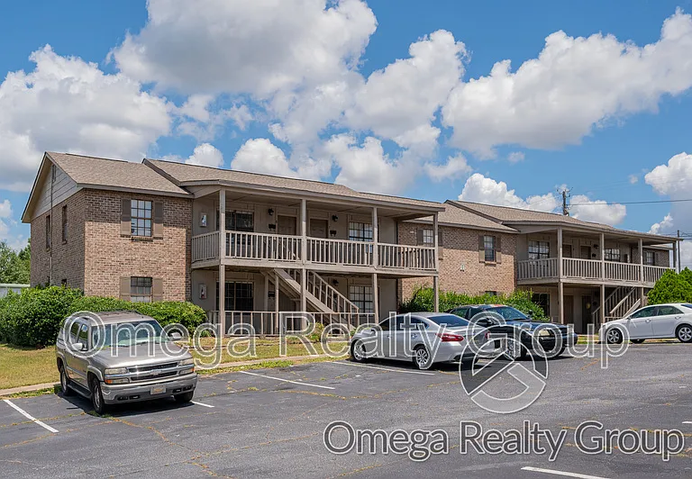 Lakeridge Apartments — Photo 10