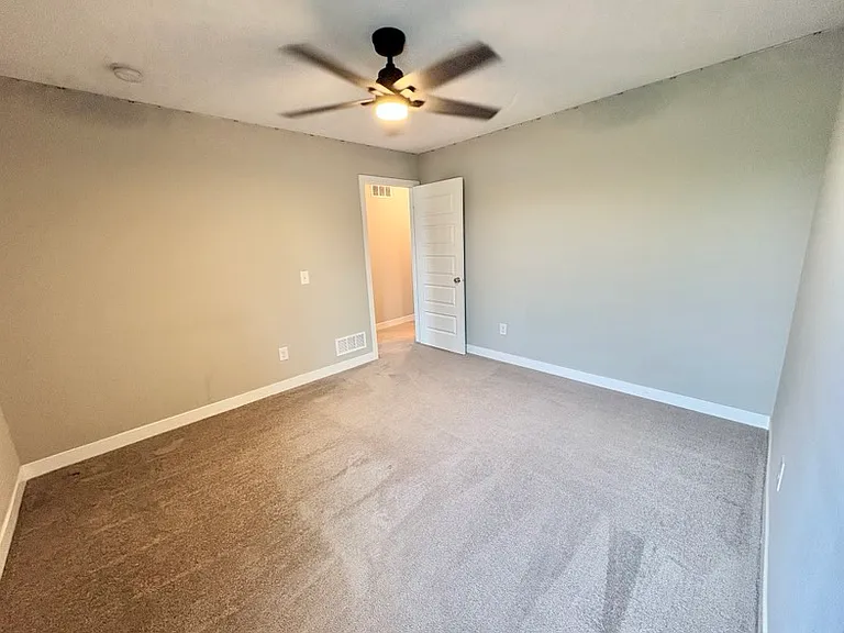 3694 Locust Dr — Photo 38