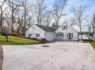3445 Whitfield Dr, Waterford, MI 48329