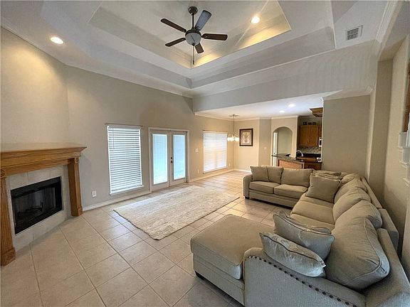 5th image of 8202 Mima Cir