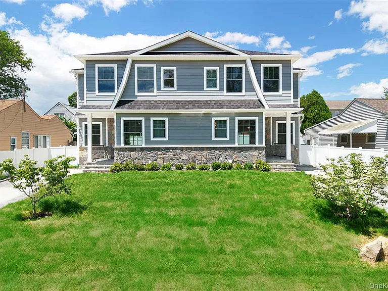 37 Corchaug Ave #B — Photo 1