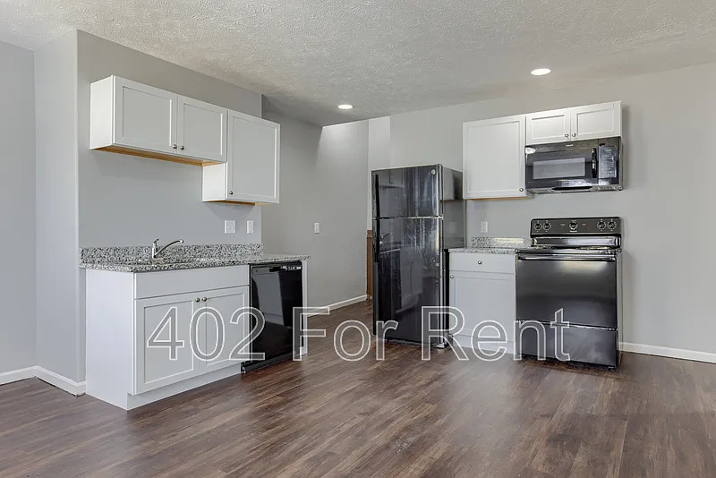 2233 S 20th St #3
