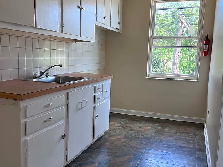 2366 Noble Rd #304 — Photo 2