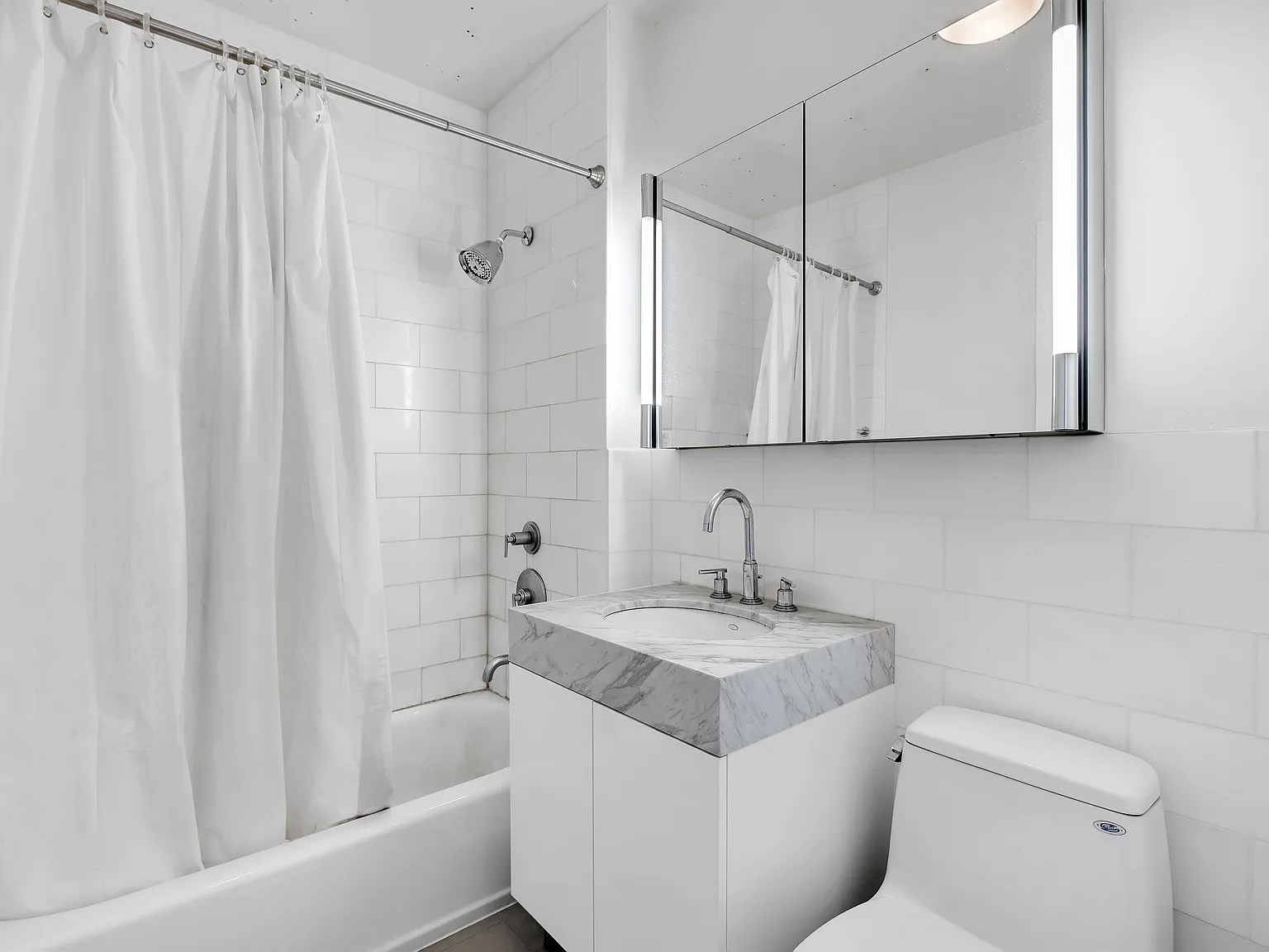 300 East 64th Street — Photo 4