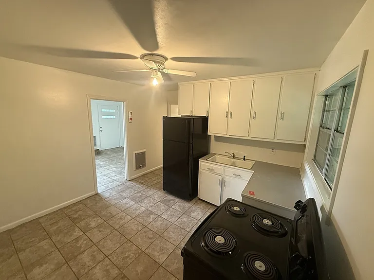 903 Collinwood Ave — Photo 5
