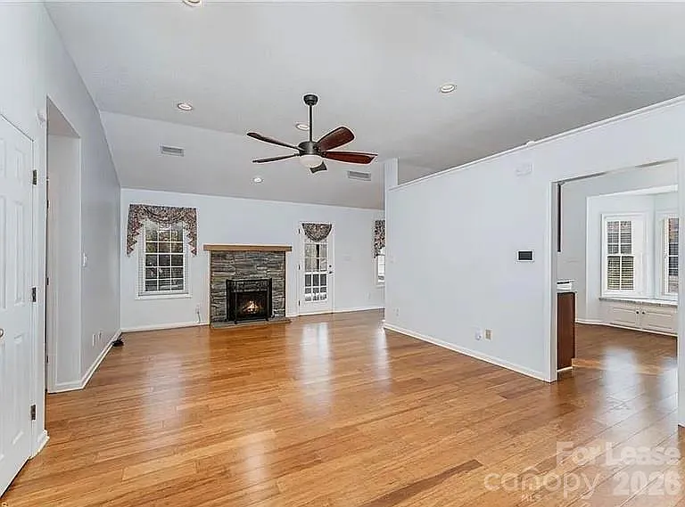 36 Brandy Dr — Photo 2
