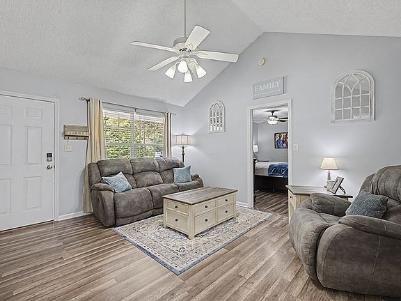 4th image of 219 1st Rd