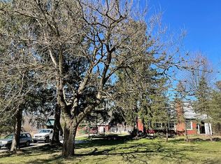 8986 Fairmount Rd, Novelty, OH 44072