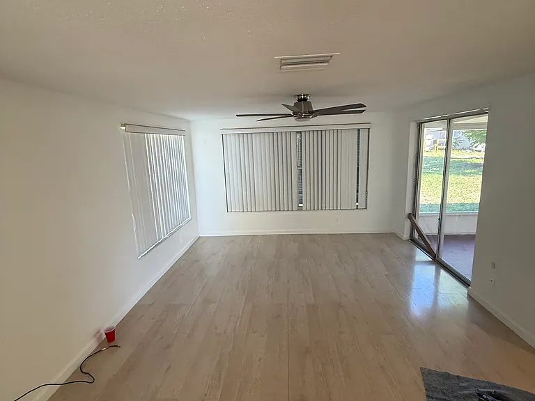 10118 Holly Dr — Photo 6
