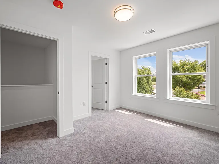 3rd floor secondary BR with onsuite bath