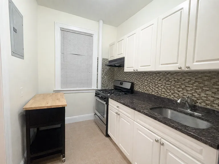 32-70 30th St #1FRO — Photo 5