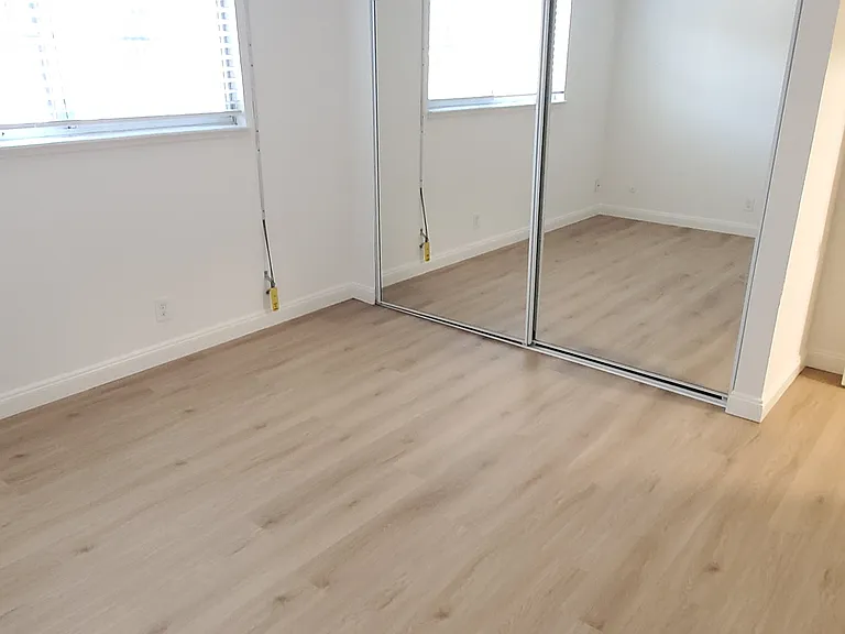 1067 Broadmoor Blvd #2 — Photo 11
