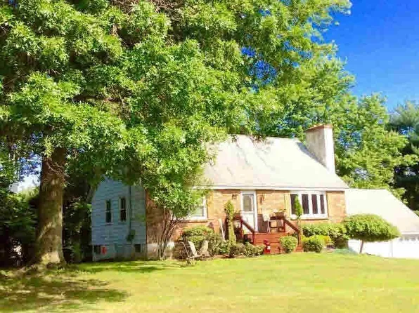 109 Caroline Dr E, Wappingers Falls, NY 12590