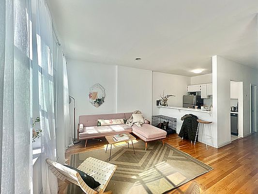 2nd image of 59 Lafayette Ave APT 2B