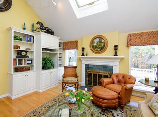 4 Grizzly Bear Cir, Westford, MA 01886