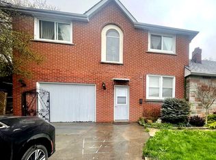 2430 King Rd, King, ON L7B 1J7