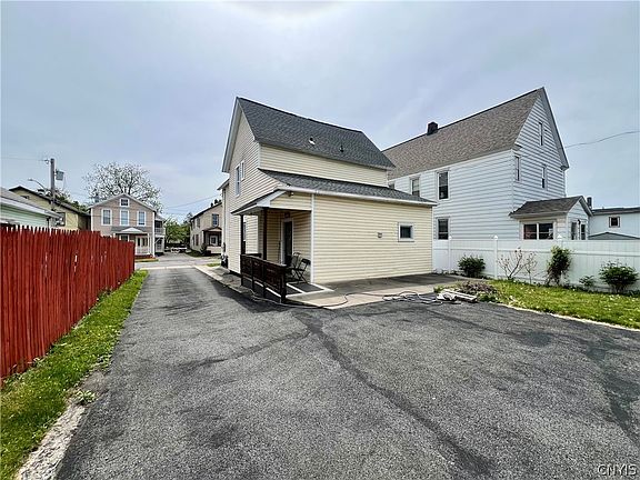 5th image of 1018 Morris St