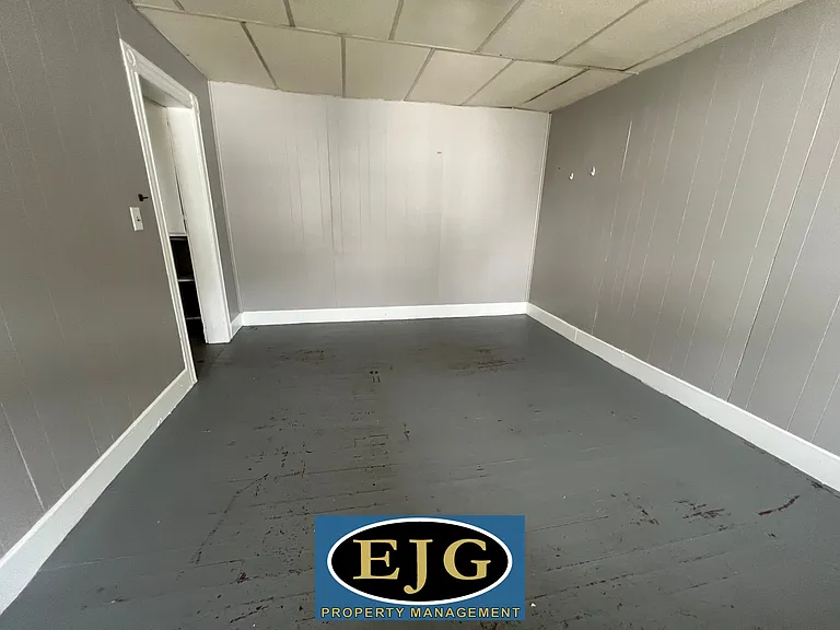 254 Central St #E — Photo 15