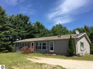 2127 Paul Rose Rd, Frankfort, MI 49635