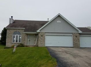 13183 Country Meadow Dr, Winnebago, IL 61088