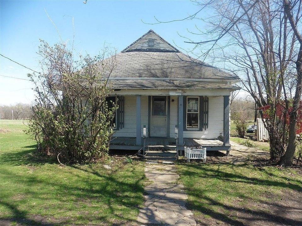 1st image of 206 Main St N