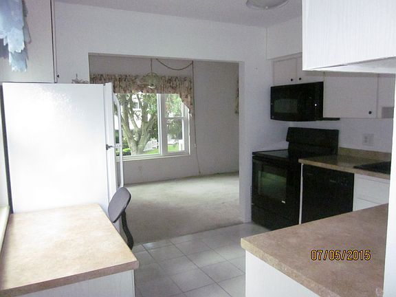 4th image of 2257 World Parkway Blvd W APT 27
