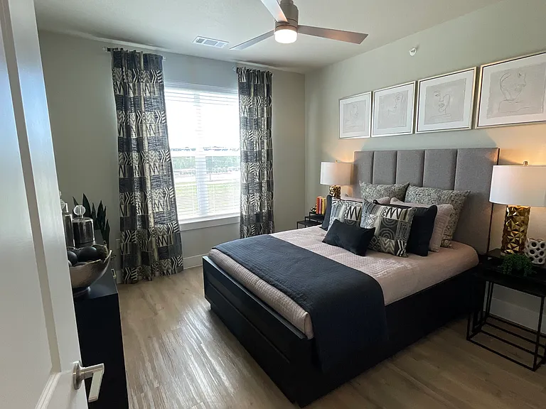 Rollingwood Dr — Photo 10