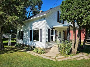 1913 Jefferson St, Oshkosh, WI 54901