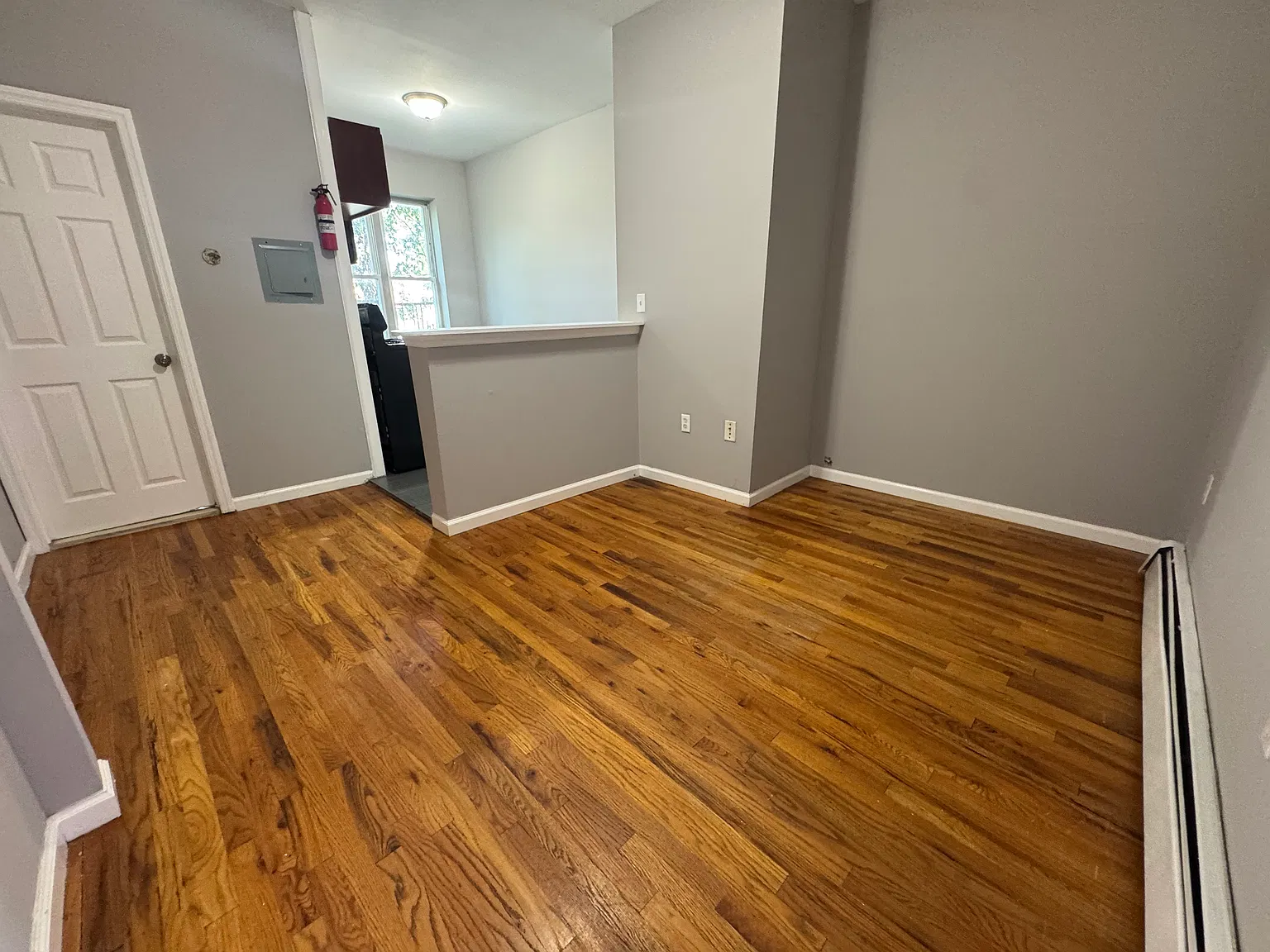 2 bed, $1,600 — Photo 3