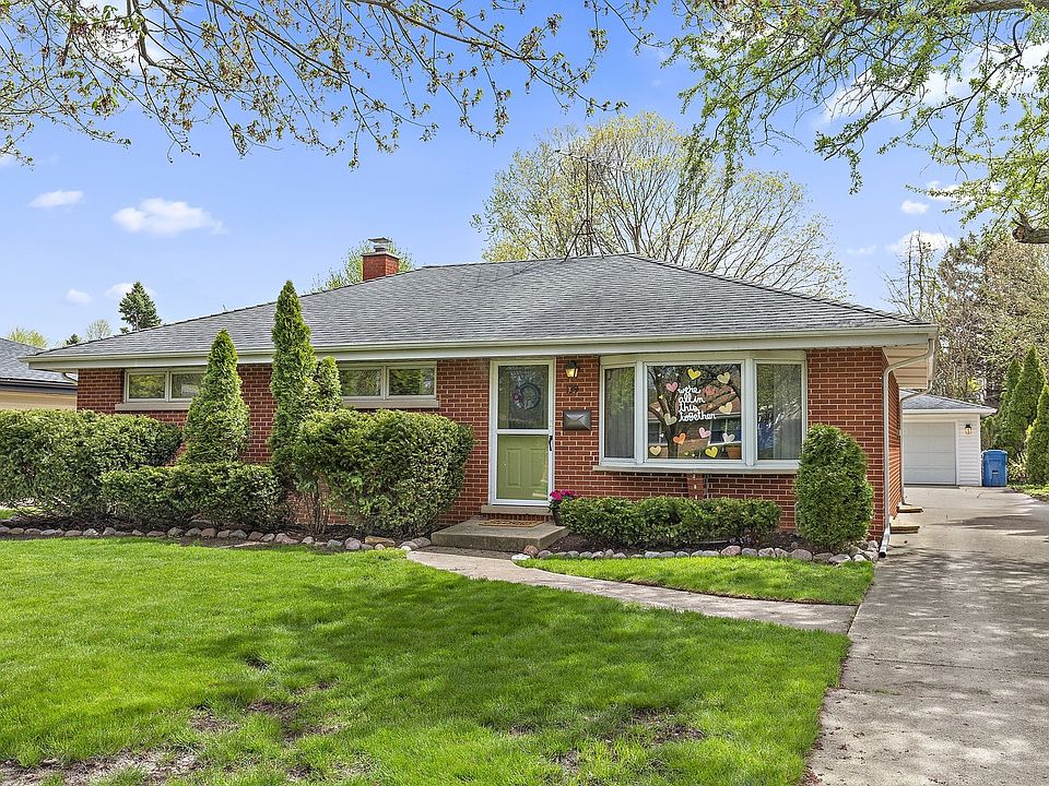 1st image of 139 Warren Ave