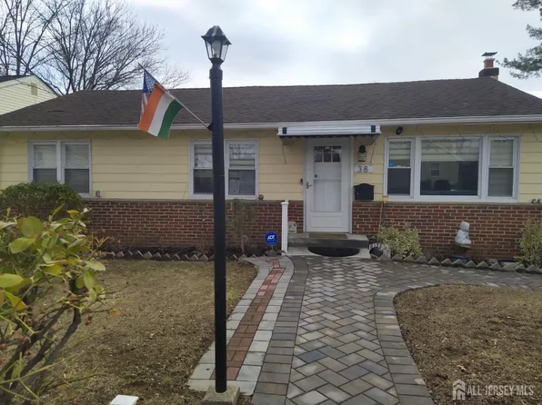 38 Block Ave, Iselin, NJ 08830