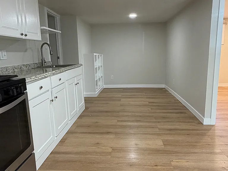 472 Arleta Ave #B — Photo 1
