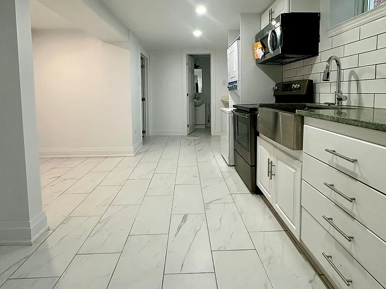 6 Lapp St #LOWER — Photo 5