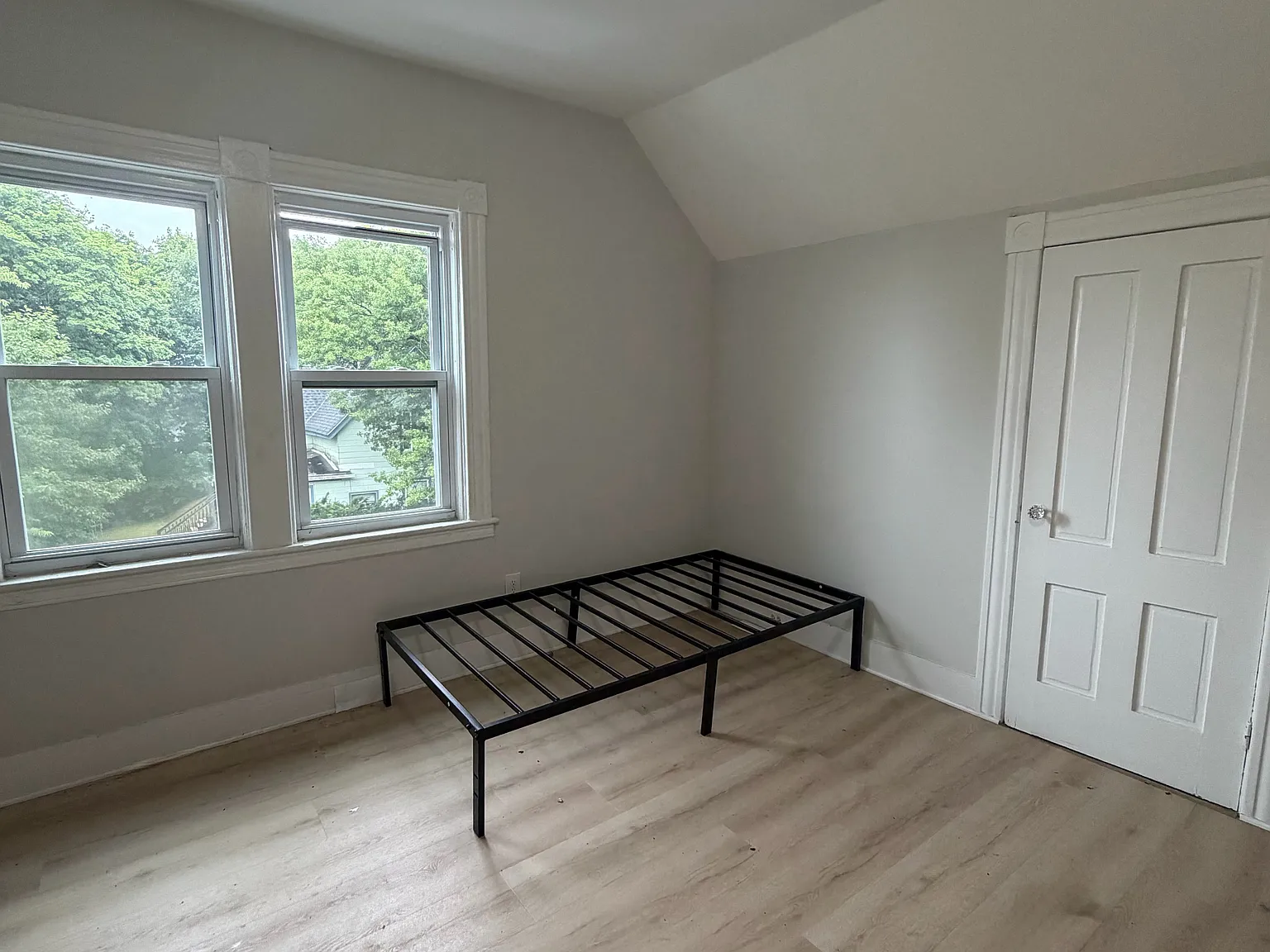 4 bed, $2,600 — Photo 4