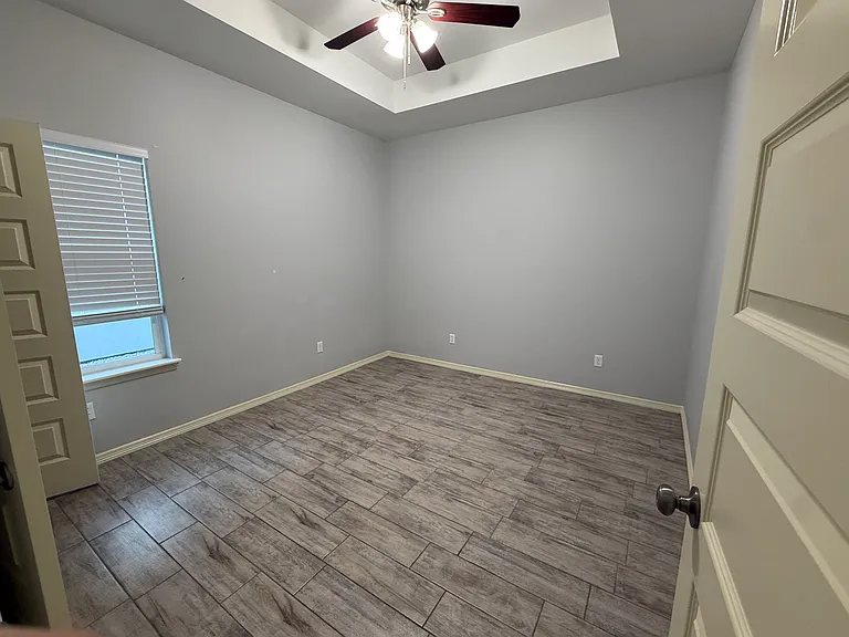 1503 W Heritage Dr #3 — Photo 3