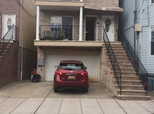710 12th St, Union City, NJ 07087