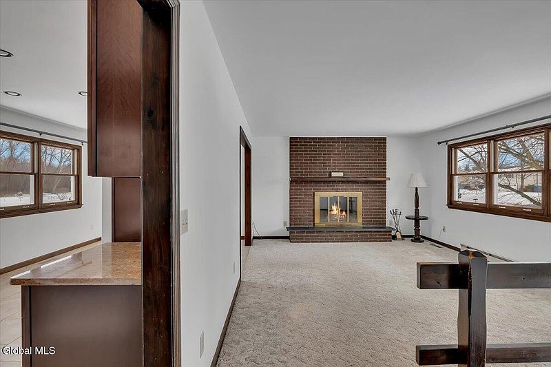 3rd image of 31 Tanners Lane