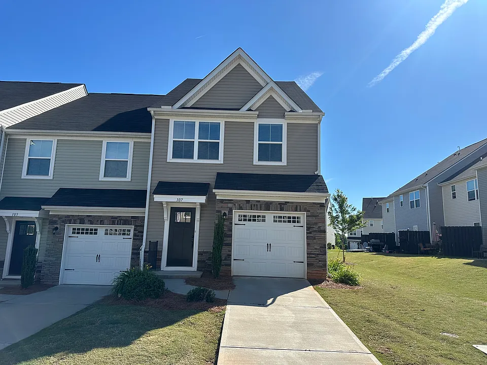 107 Roudwood Dr