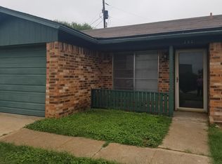 203 Rachael Rd, Mcgregor, TX 76657