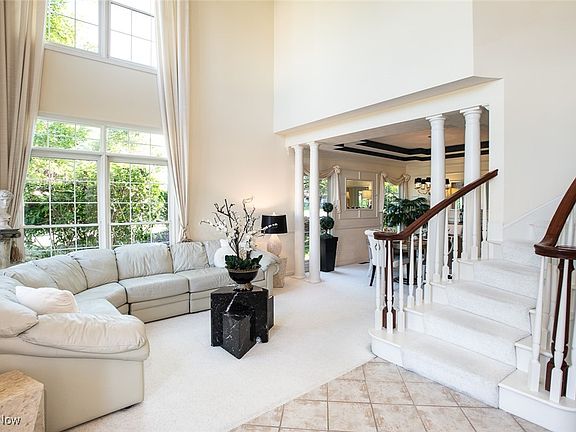 5th image of 20649 Wakefield Cir